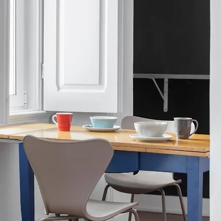 Feeling Coliving - Graca * Лиссабон