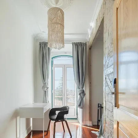 Feeling Coliving - Graca * Лиссабон