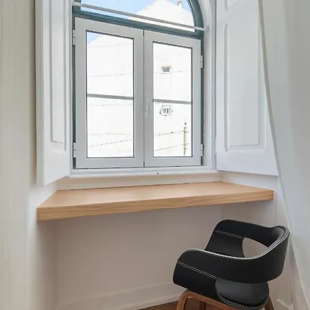 Feeling Coliving - Graca Guest house Lisbon
