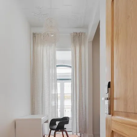 Feeling Coliving - Graca * Лиссабон